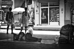 homeless man bangkok LFI