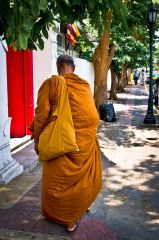 monk bangkok LFI