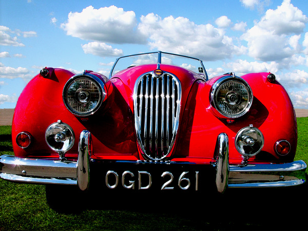 JAGUAR XK140 by John Chinn 129.jpg