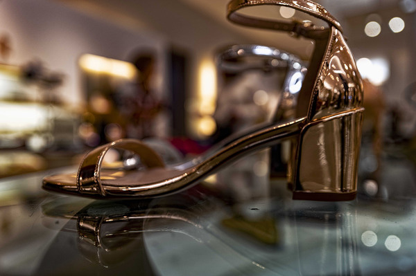 5 shoe reflections.jpg