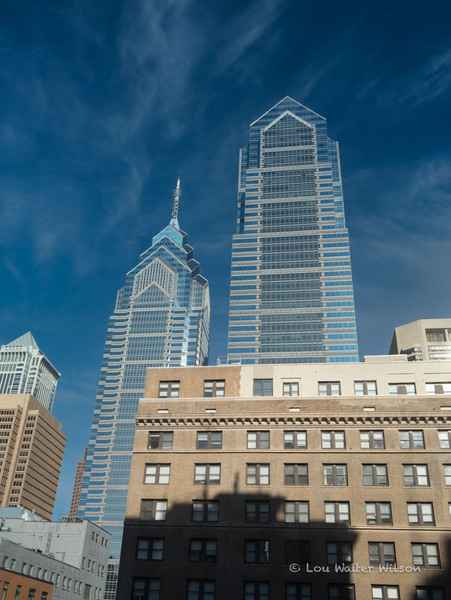 L1020168-EditPhilaCityHall 12.24.2019LagrandeAssocViewLibertyPlace.jpg