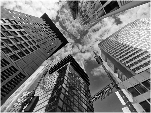 Frankfurt, Neue Mainzer Straße