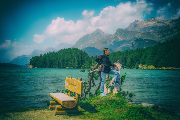 Diane sur le lac de Sils Maria.jpg