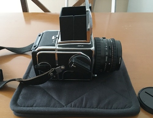 More information about "HASSELBLAD 501CM COMPLETE FOR SALE"